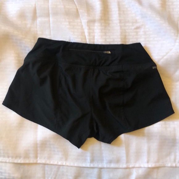 Nike running shorts - Picture 2 of 3